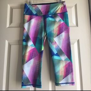 Victoria's Secret VSX Sport Crops. Medium.